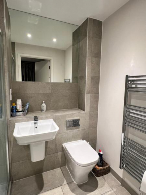 En-suite Modern Room